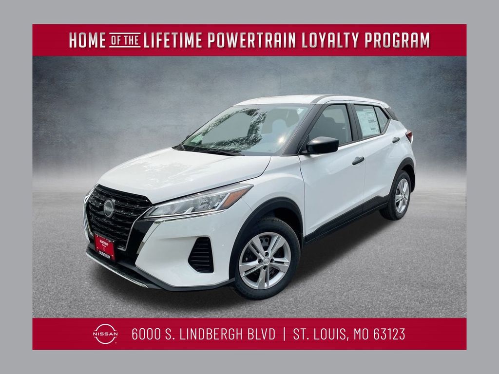 2025 Nissan KICKS PLAY Base's photo