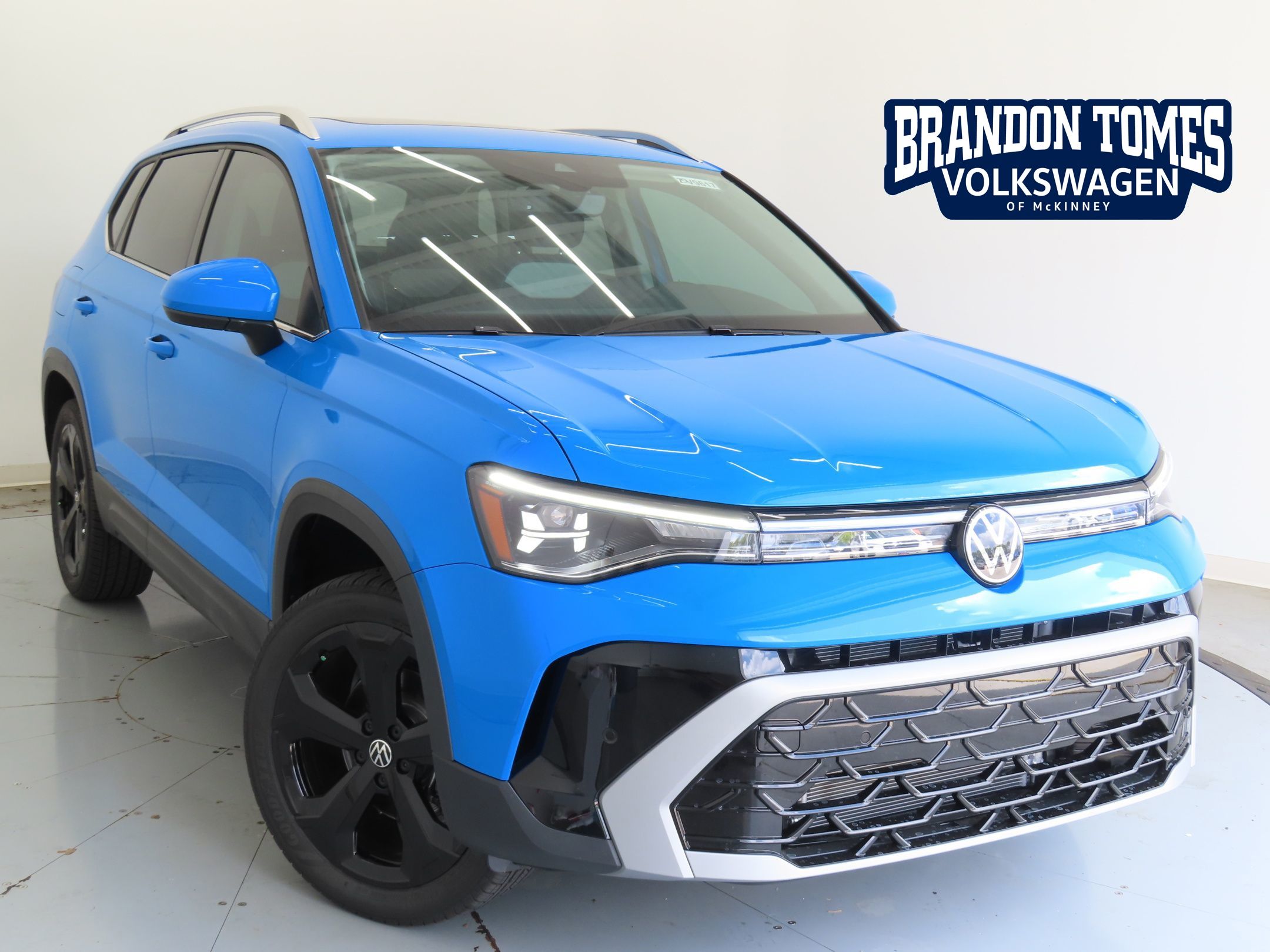 2025 Volkswagen Taos SEL's photo