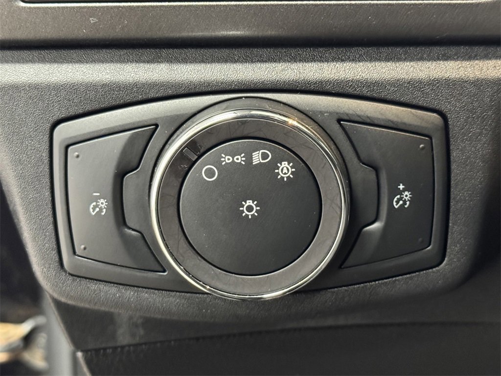 2019 Ford Fusion Hybrid SEL photo 37