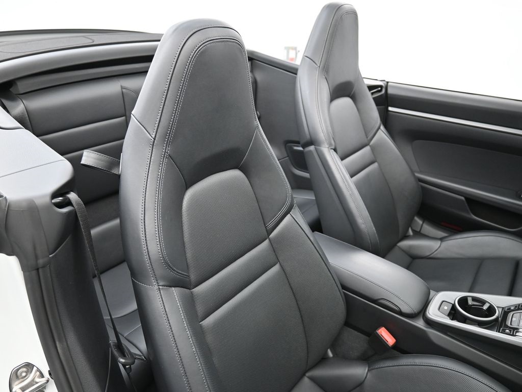 2024 Porsche 911 S photo 9