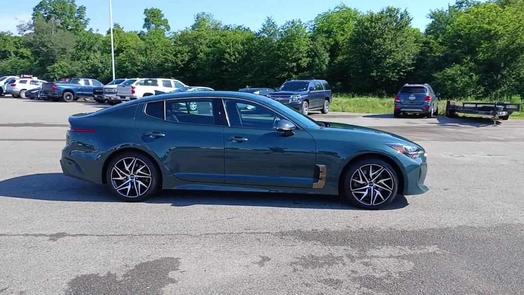 2023 Kia Stinger GT-Line photo 9