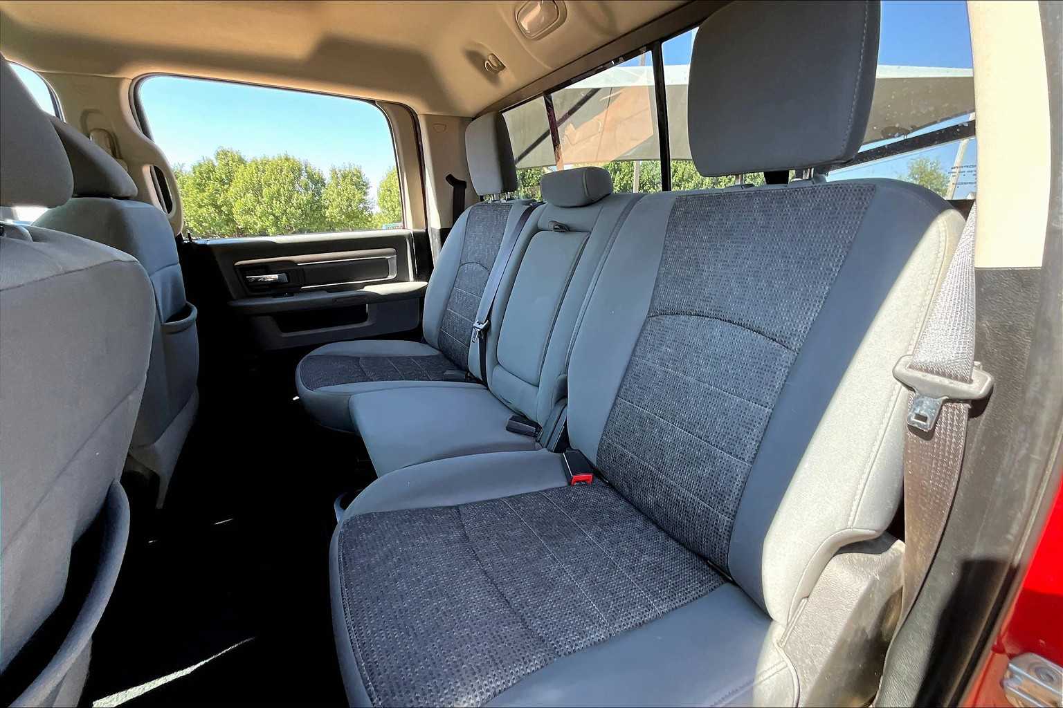 2015 Ram 1500 Big Horn photo 17