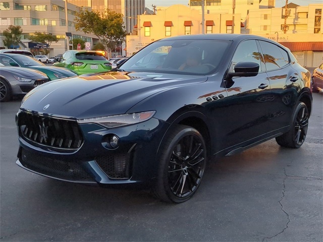 2024 Maserati Levante Trofeo photo 3