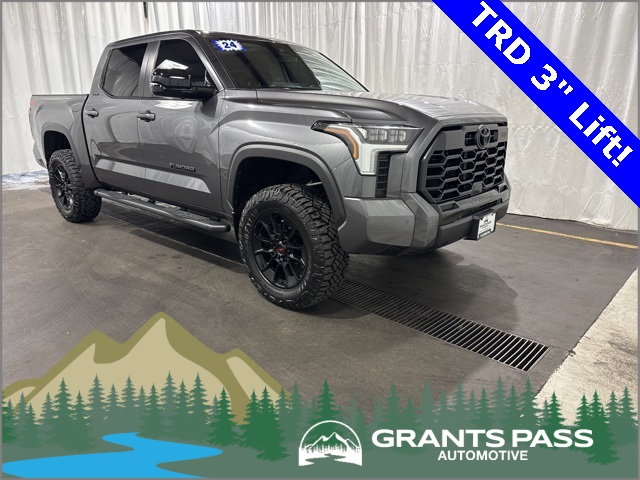 2024 Toyota Tundra Limited's photo