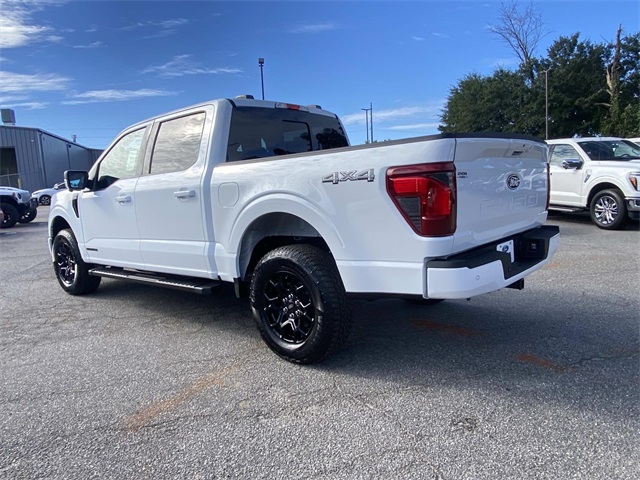 2025 Ford F-150 XLT photo 4