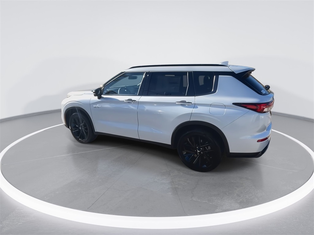 2025 Mitsubishi Outlander PHEV SEL Black Edition photo 6