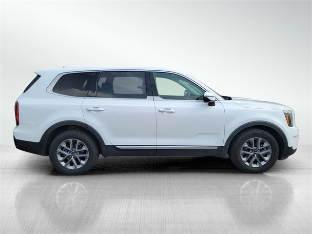 2023 Kia Telluride LX photo 3