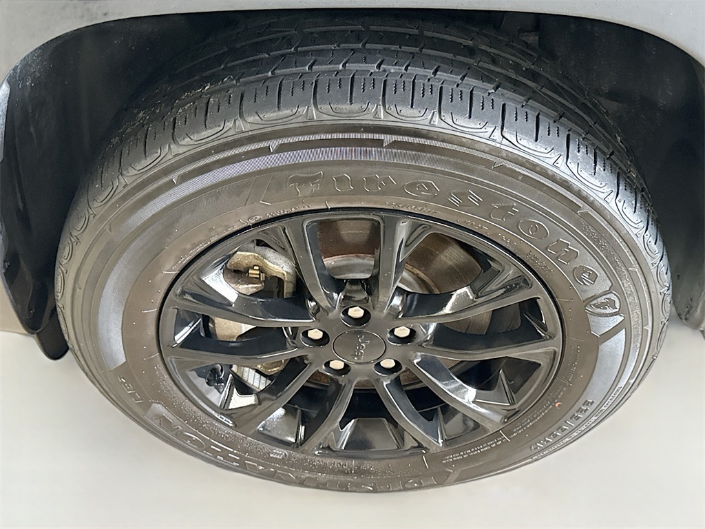 2023 Jeep Cherokee Altitude photo 22