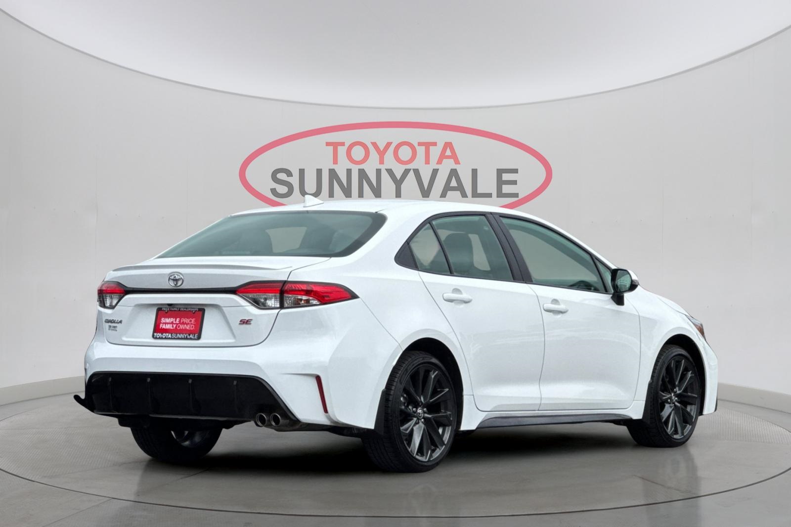 2024 Toyota Corolla SE photo 2