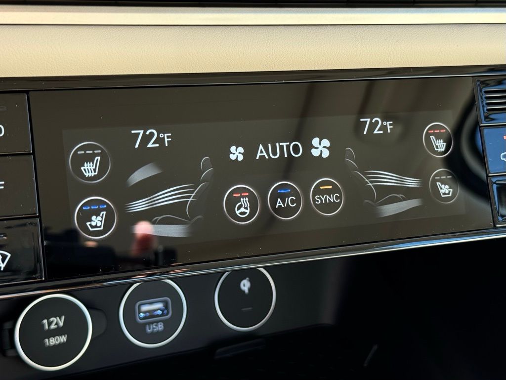 2026 Genesis G70 2.5T Prestige photo 29