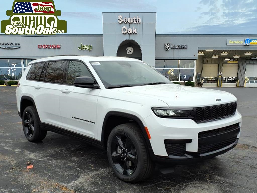 2025 Jeep Grand Cherokee L Altitude's photo