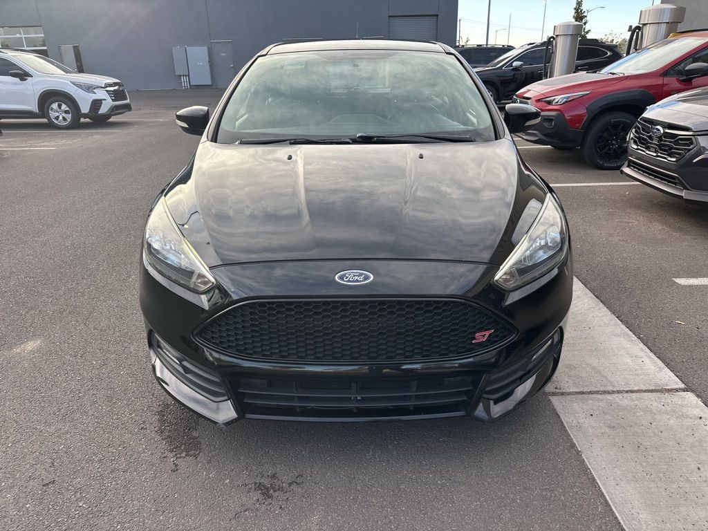 2018 Ford Focus ST photo 2