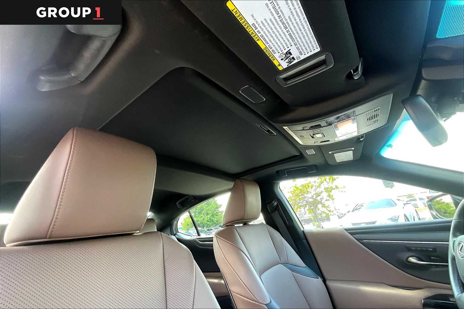 2025 Lexus ES Premium photo 11