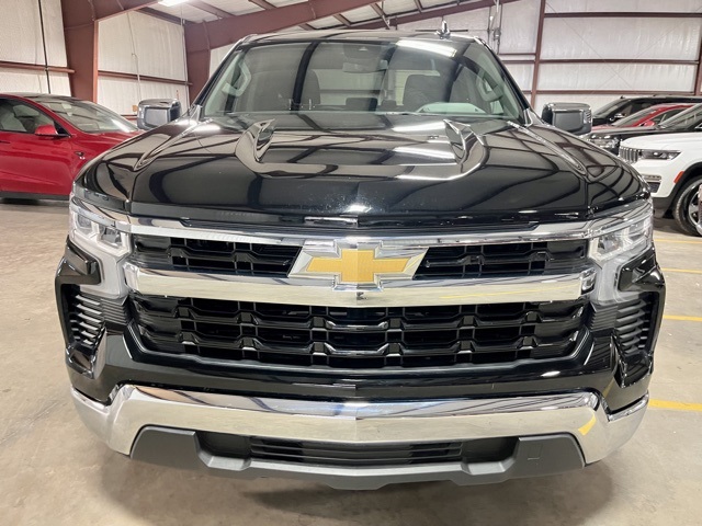2024 Chevrolet Silverado 1500 LT photo 4