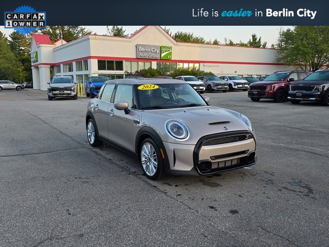 2024 MINI Hardtop 4 Door S's photo