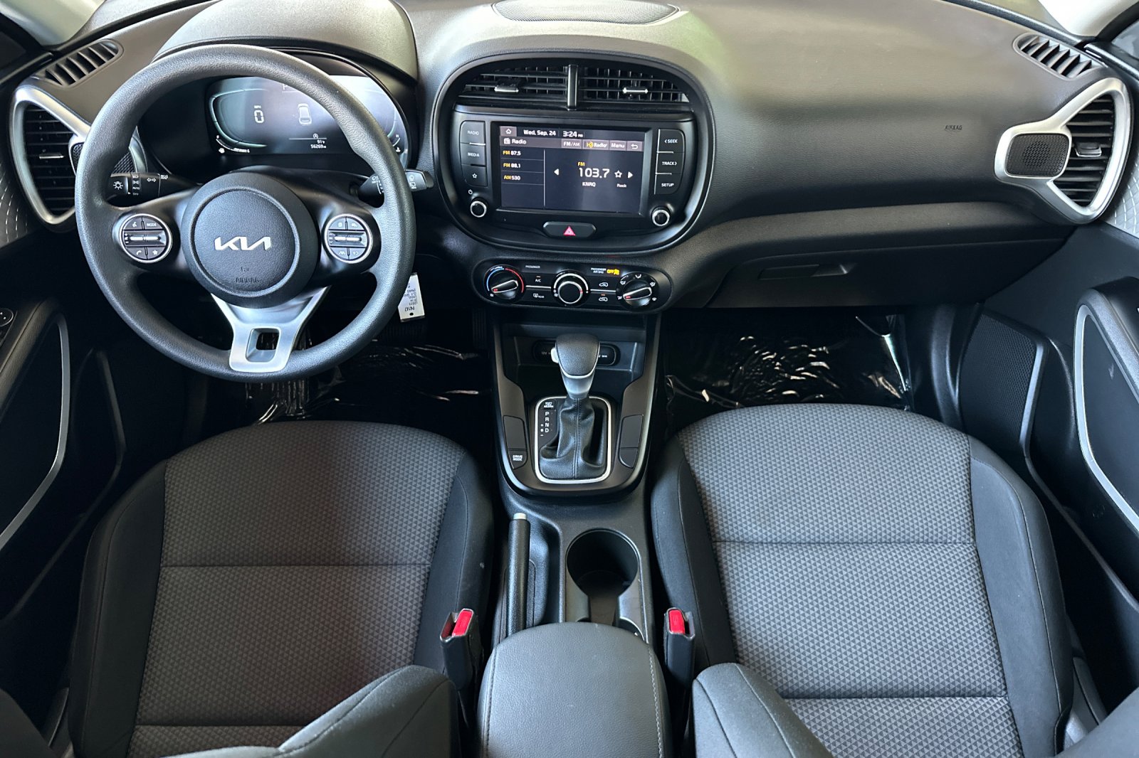 2023 Kia Soul LX photo 12