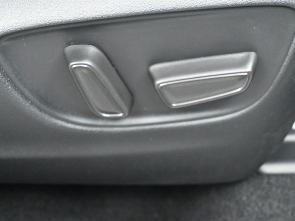 2022 Toyota Highlander XSE photo 33