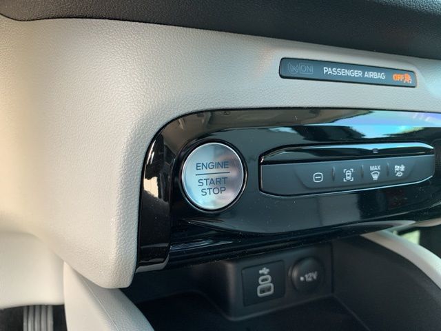 2025 Ford Escape Plug-In Hybrid Base photo 17