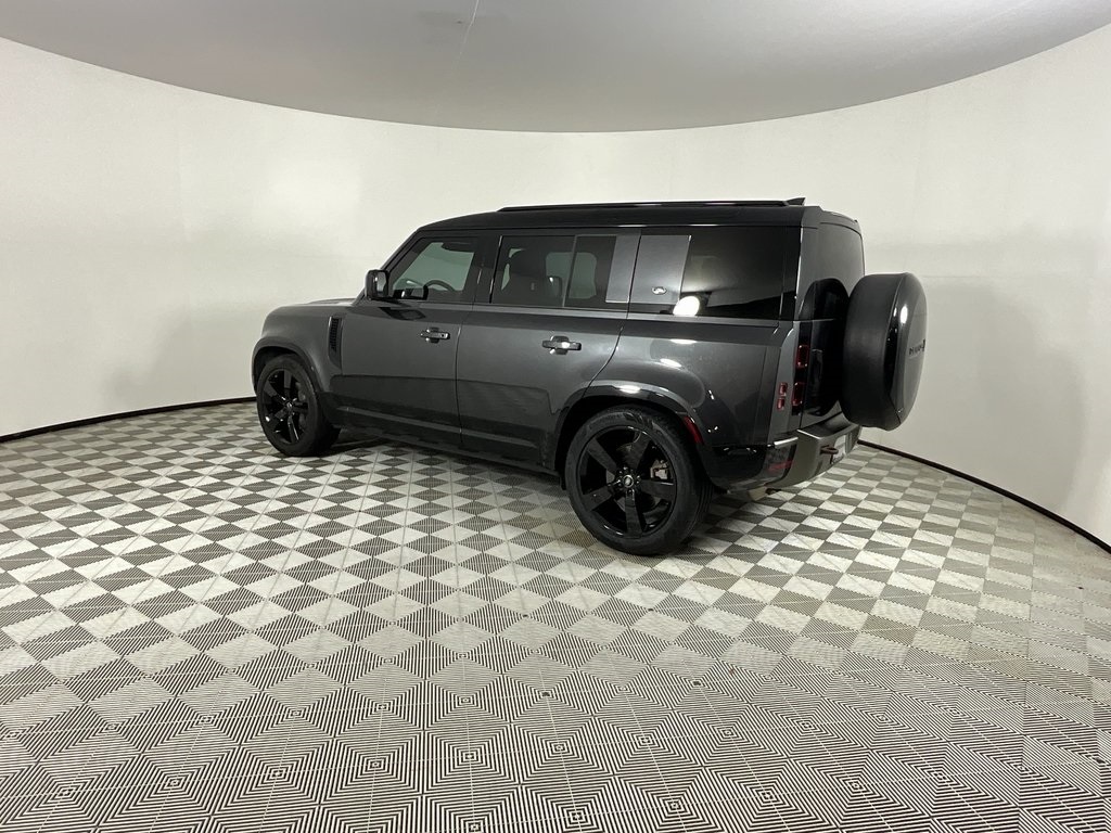 2023 Land Rover Defender 110 X-Dynamic SE photo 3