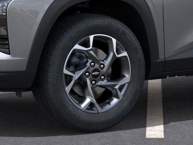 2025 Chevrolet Trax LT photo 8