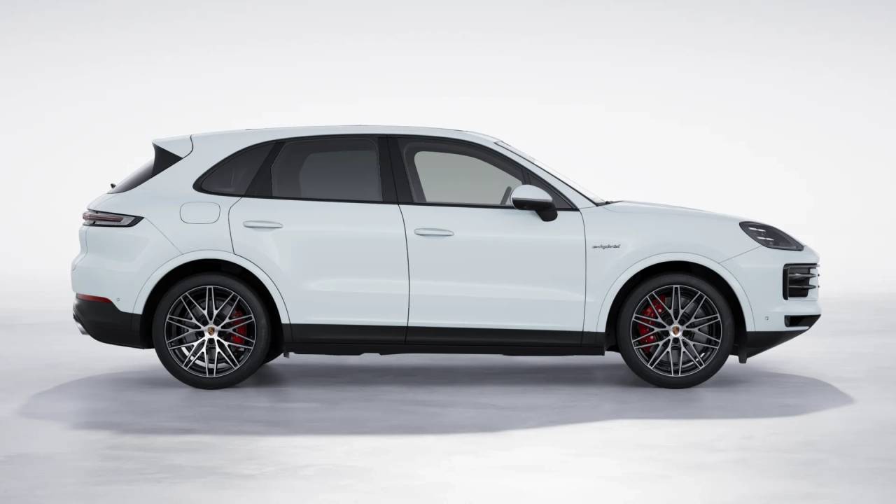 2026 Porsche Cayenne S E-Hybrid photo 7