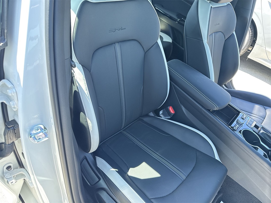 2026 Kia K5 GT-Line photo 28
