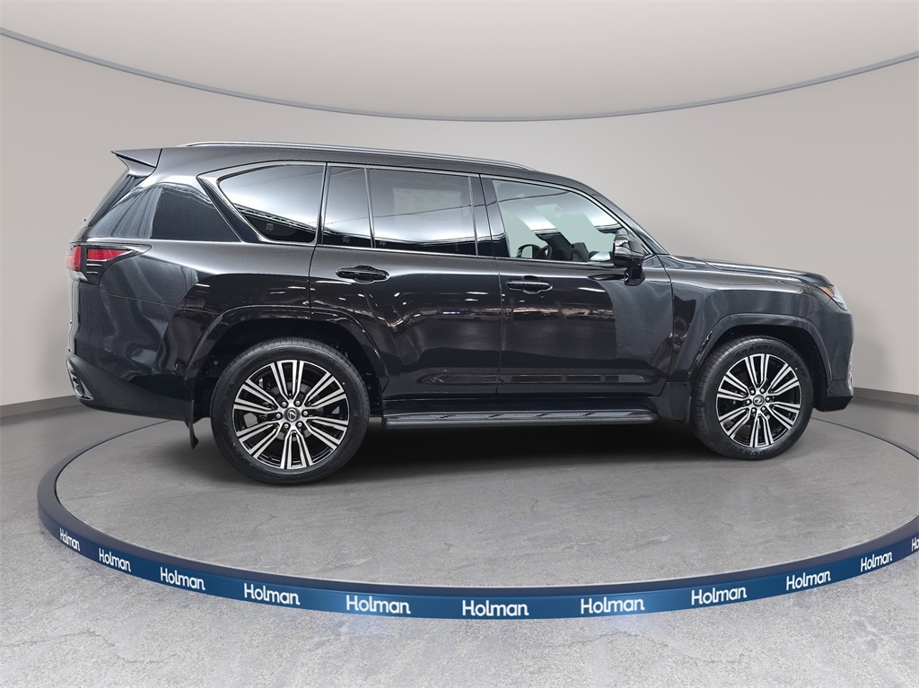 2026 Lexus LX 600 Luxury photo 3