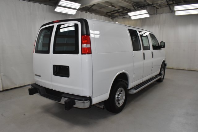 2024 Chevrolet Express Cargo Van 2500 photo 4