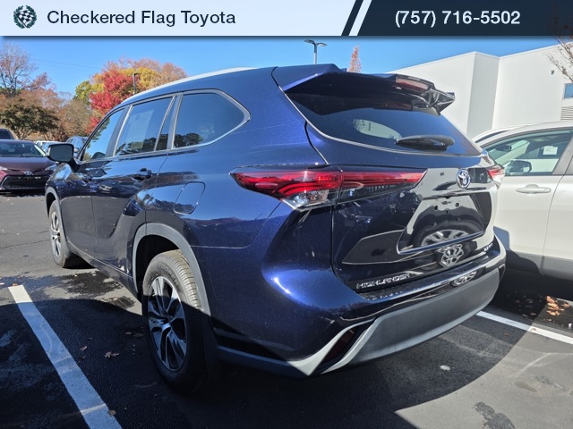 2023 Toyota Highlander XLE photo 4