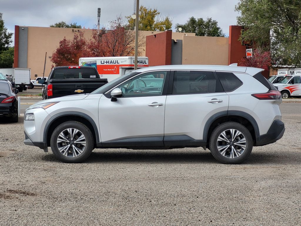 2023 Nissan Rogue SV photo 4