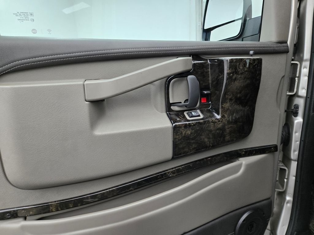2023 Chevrolet Express photo 15