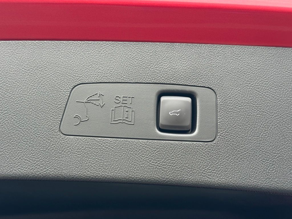 2021 Lincoln Corsair Standard photo 13