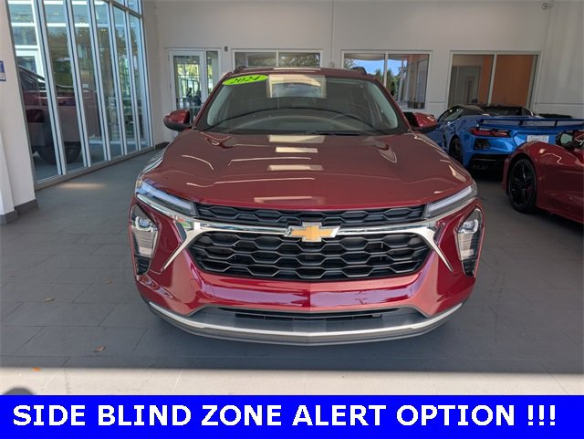 2024 Chevrolet Trax LT photo 3