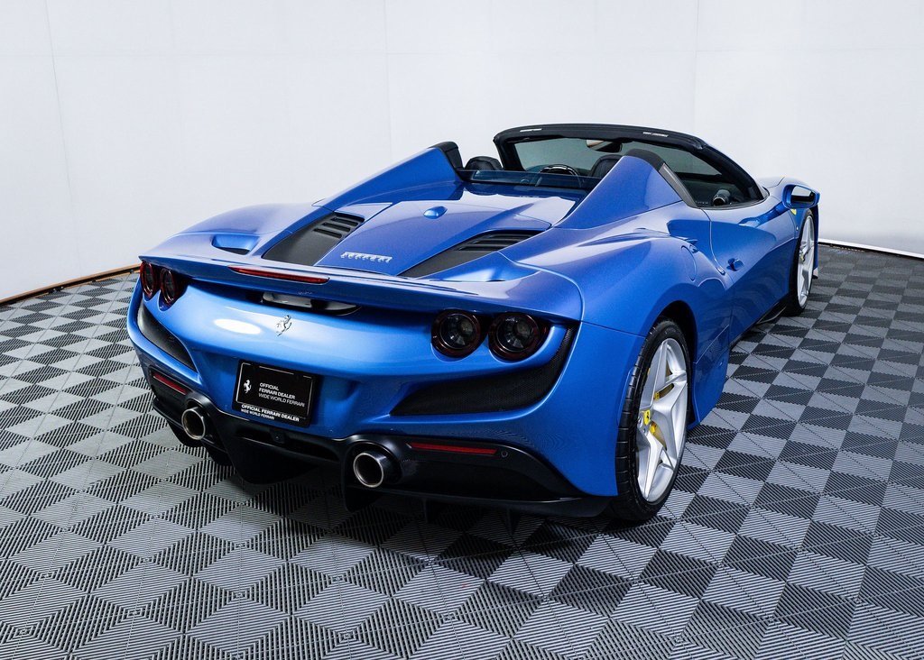 2023 Ferrari F8 Spider Base photo 11