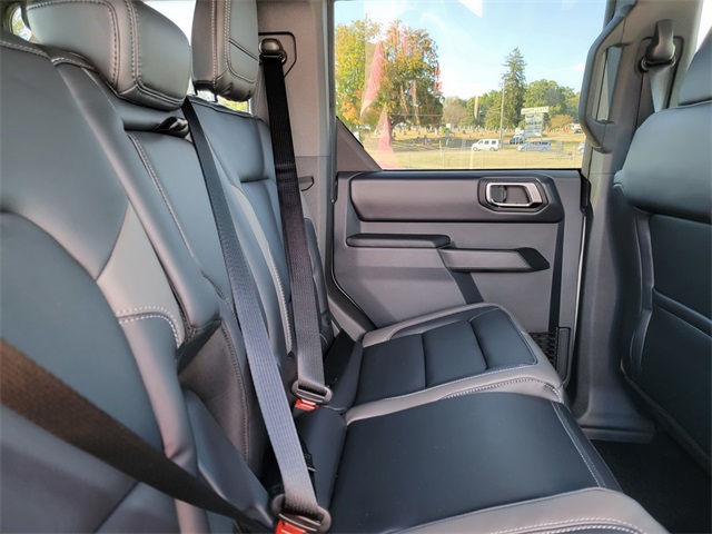 2025 Ford Bronco Outer Banks photo 15