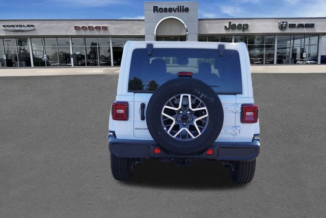 2025 Jeep Wrangler Sahara photo 4