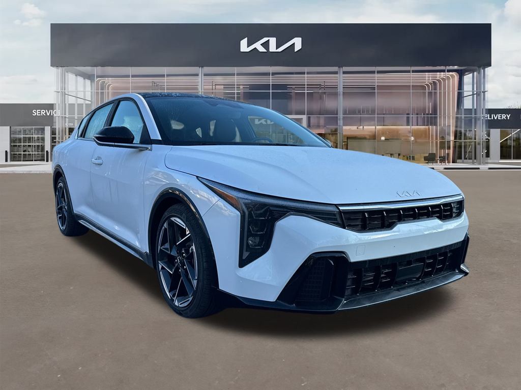 2025 Kia K4 GT-Line's photo