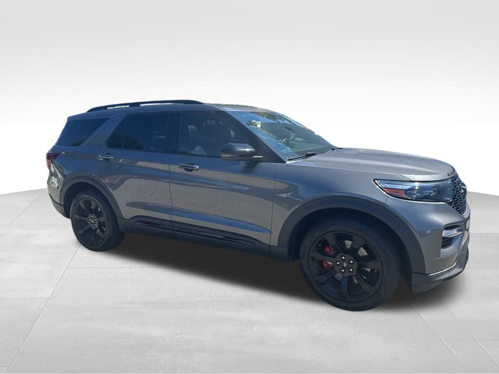 2023 Ford Explorer ST photo 5