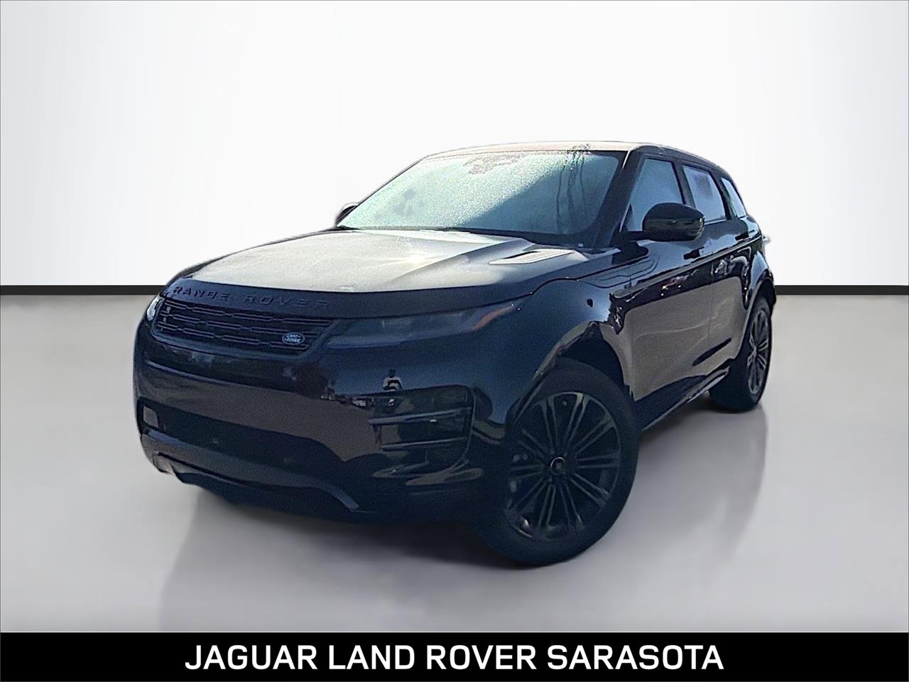 2026 Land Rover Range Rover Evoque Dynamic SE's photo