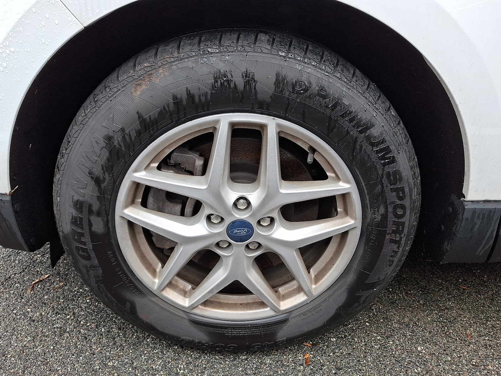 2022 Ford Edge SEL photo 3