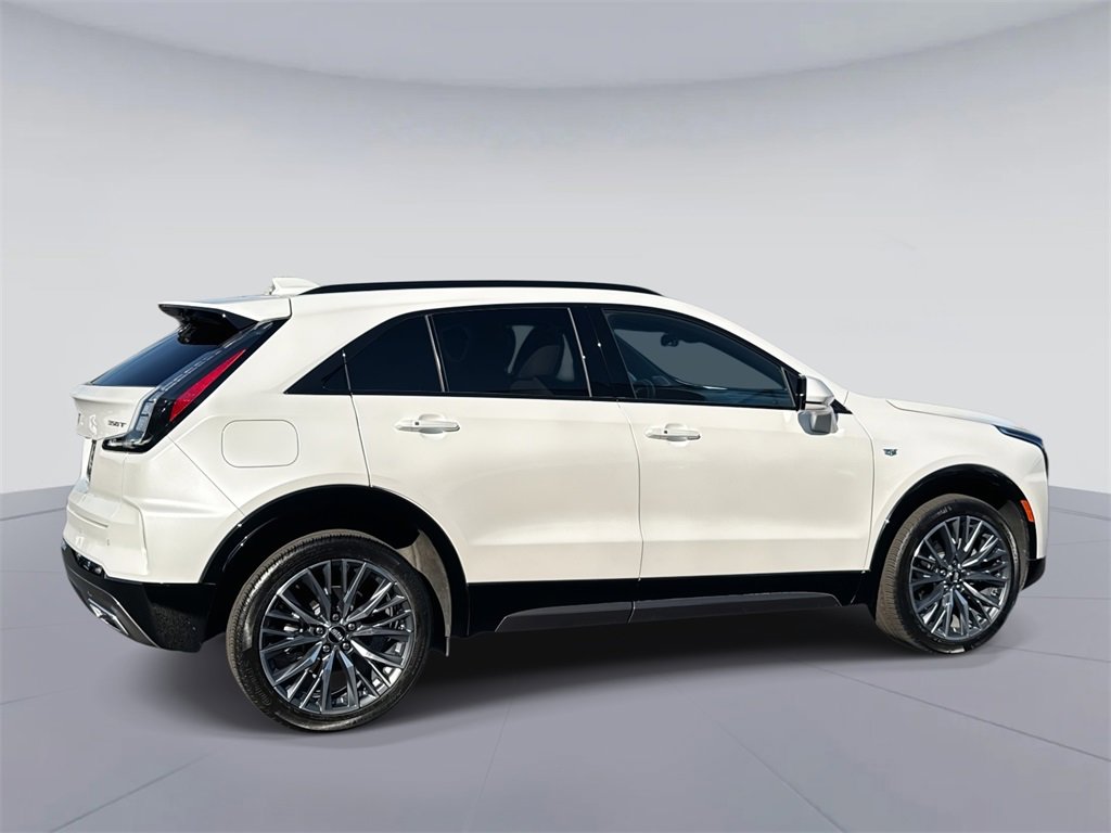 2024 Cadillac XT4 Sport photo 3