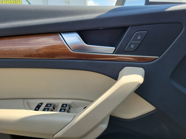 2021 Audi Q5 2.0T Premium photo 14