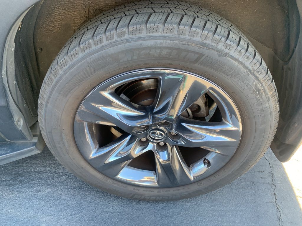 2019 Toyota Highlander Limited photo 4