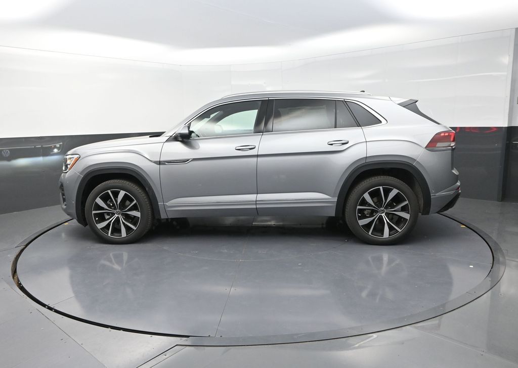 2025 Volkswagen Atlas Cross Sport SEL Premium R-Line photo 4