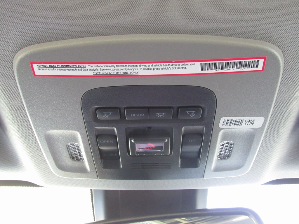 2023 Toyota Camry Hybrid SE photo 23