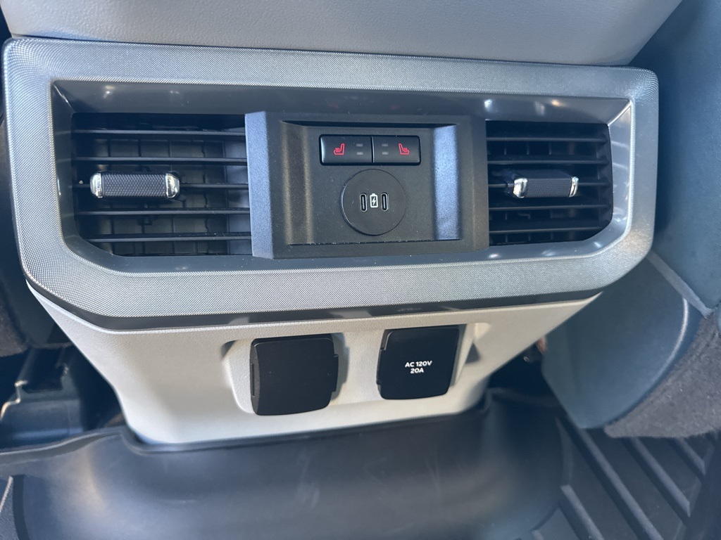 2024 Ford F-250 Limited photo 22