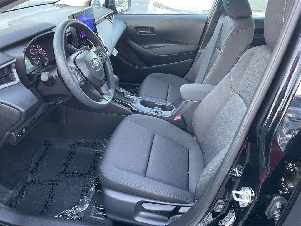 2025 Toyota Corolla LE photo 18