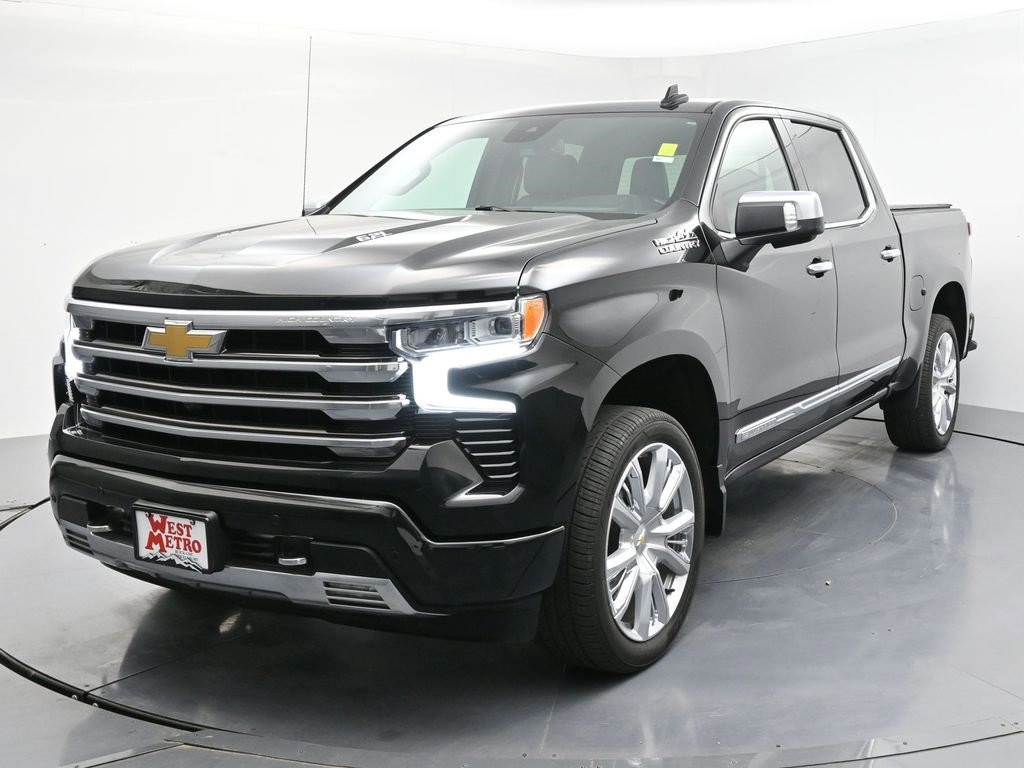 Used 2023 Chevrolet Silverado 1500 High Country with VIN 1GCUDJEL9PZ146062 for sale in Monticello, Minnesota