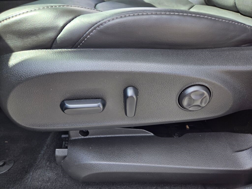 2019 Buick Envision Essence photo 16