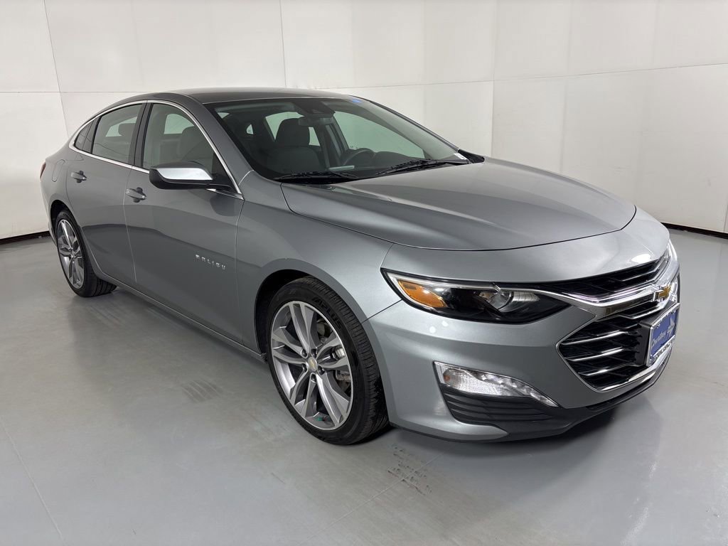 2023 Chevrolet Malibu 1LT photo 2